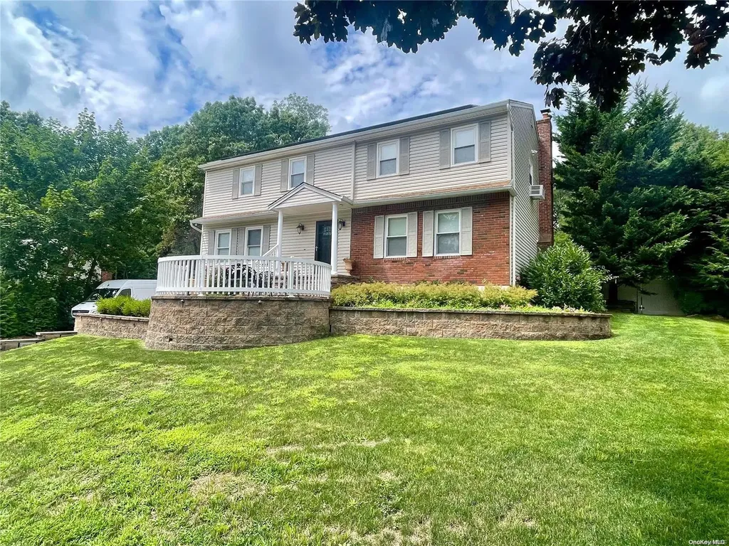 69 Sheryl Crescent Smithtown NY 11787