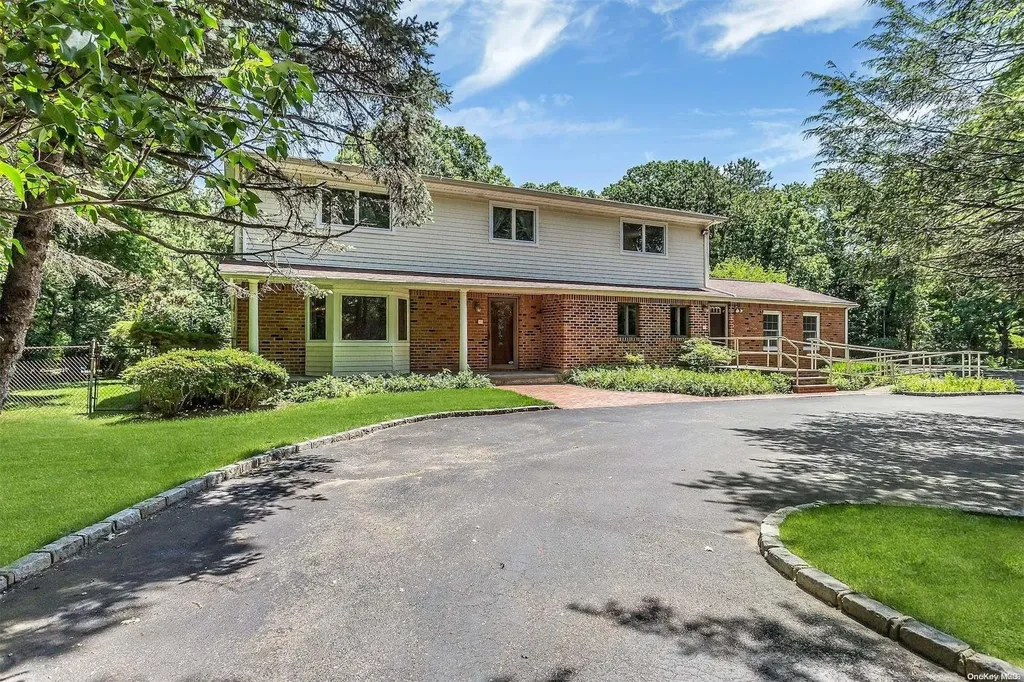 48 Highland Boulevard Dix Hills NY 11746