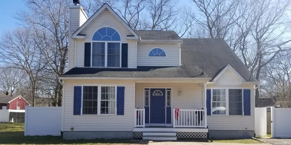 88 Main Avenue Mastic NY 11950