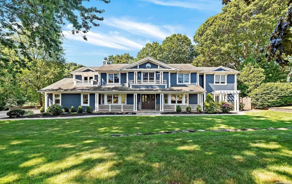 30 Sarah Drive Dix Hills NY 11746