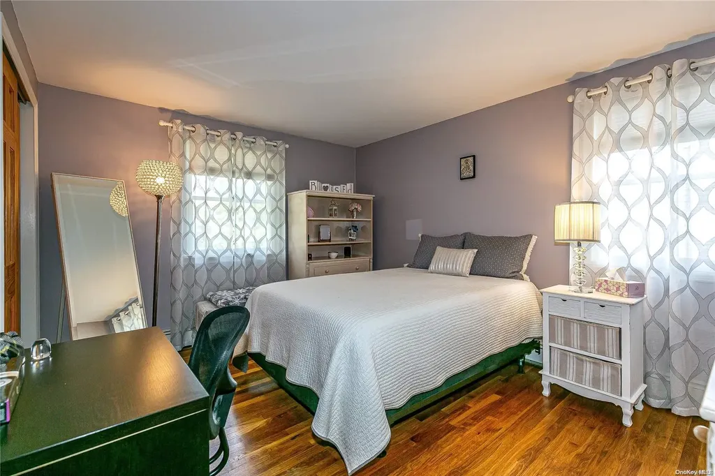 29 Roberta Lane Syosset NY 11791