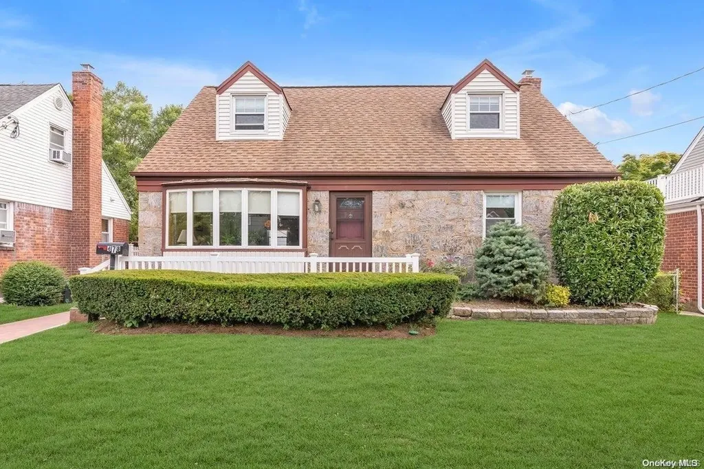 478 Argyle Road Mineola NY 11501