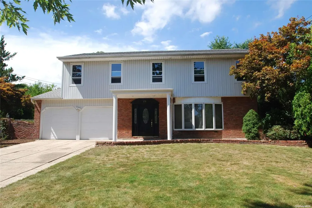 26 Middlesex Drive Dix Hills NY 11746