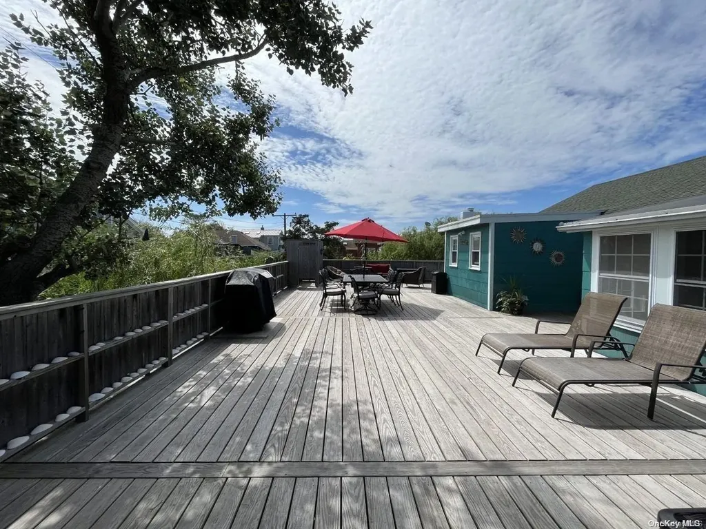 462 Dehnhoff Walk Ocean Beach NY 11770