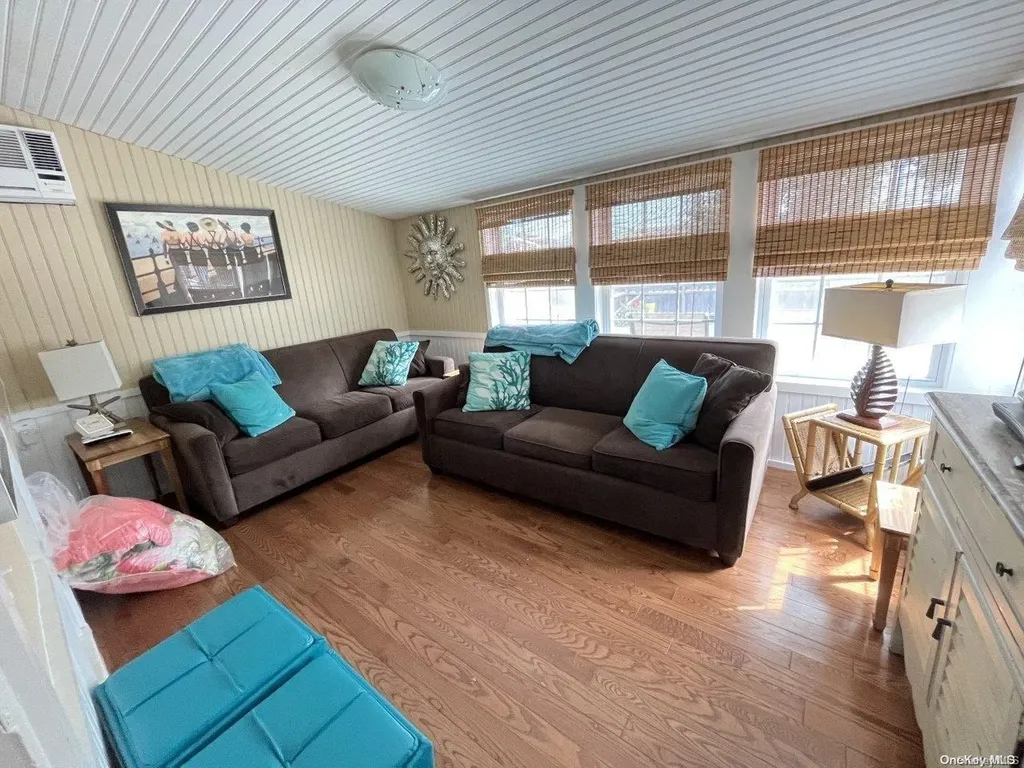 462 Dehnhoff Walk Ocean Beach NY 11770