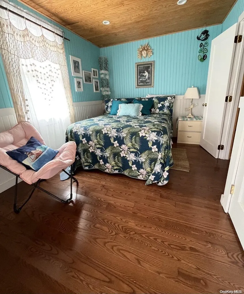 462 Dehnhoff Walk Ocean Beach NY 11770