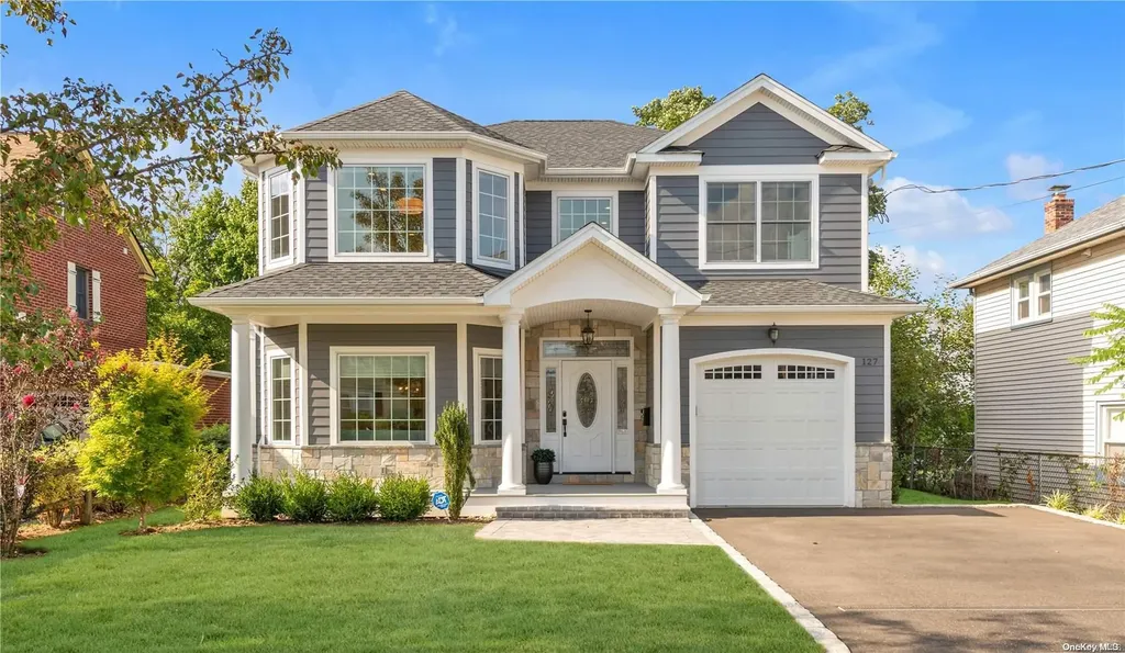 127 Hillside Avenue Manhasset NY 11030