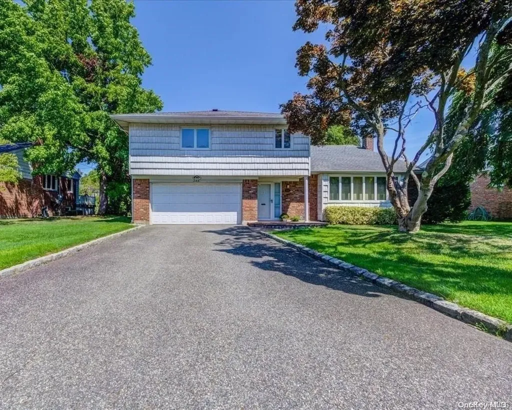284 Birch Drive Roslyn NY 11576