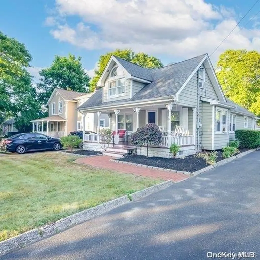 185 Orchard Road East Patchogue NY 11772