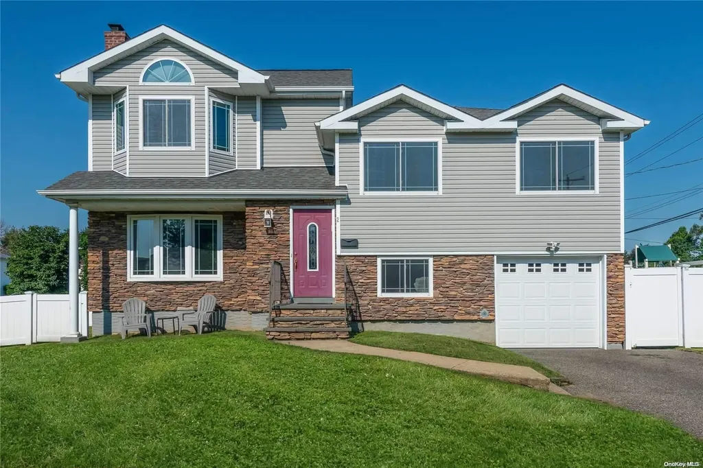 2 Highfield Road Syosset NY 11791
