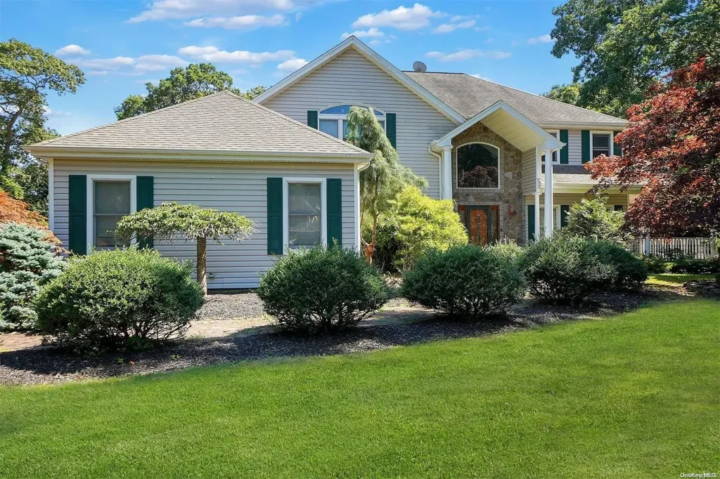 27 Esplanade Drive East Patchogue NY 11772