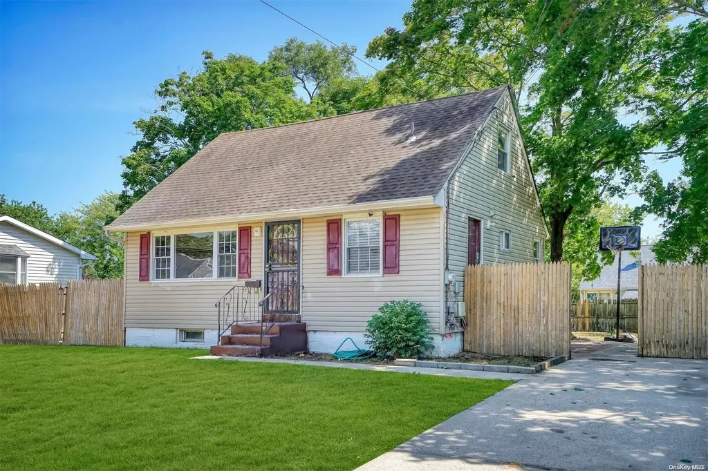 12 Hemlock Street Central Islip NY 11722