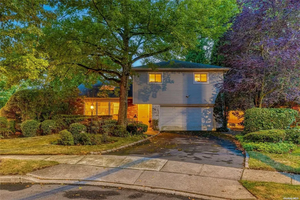 74 Newport Drive Hewlett NY 11557