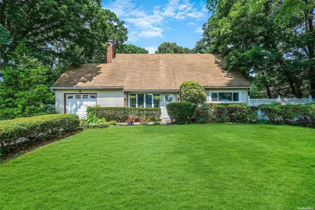 44 Harford Drive Coram NY 11727