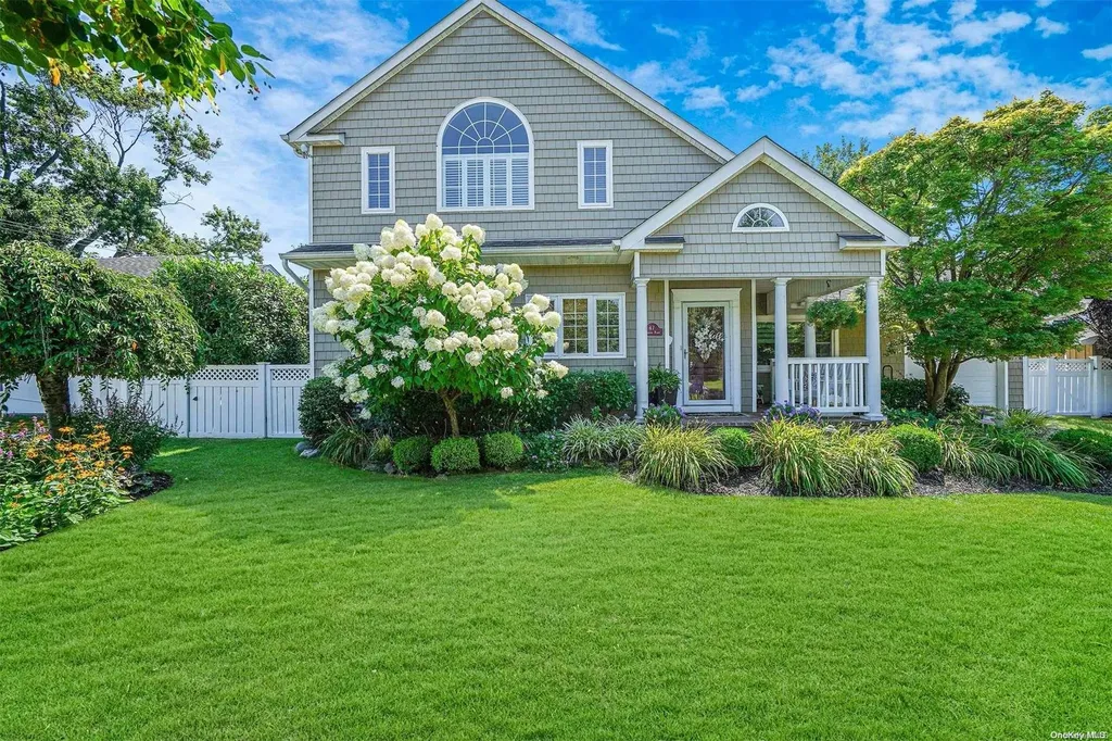47 Clinton Place Massapequa NY 11758