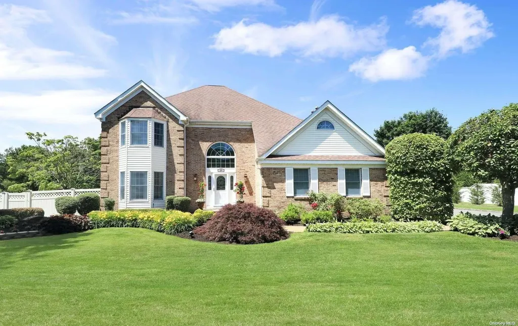 94 Caramel Road Commack NY 11725