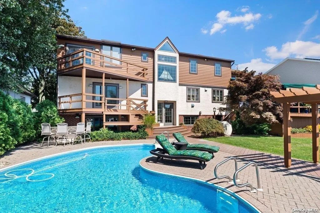 3330 Colony Drive Baldwin NY 11510