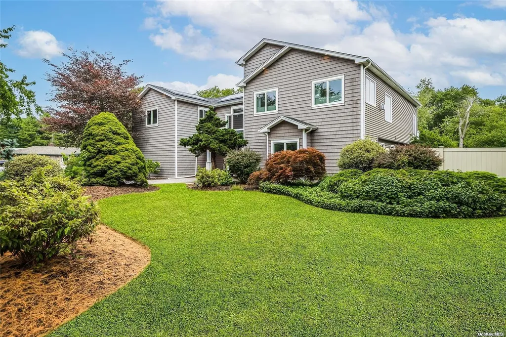 36 Quail Run East Islip NY 11730