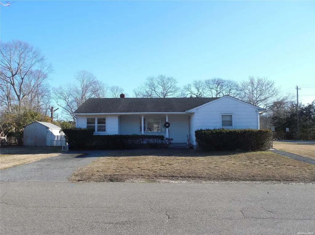2 Staller Boulevard Hampton Bays NY 11946