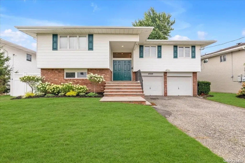 2989 Hewlett Avenue Merrick NY 11566