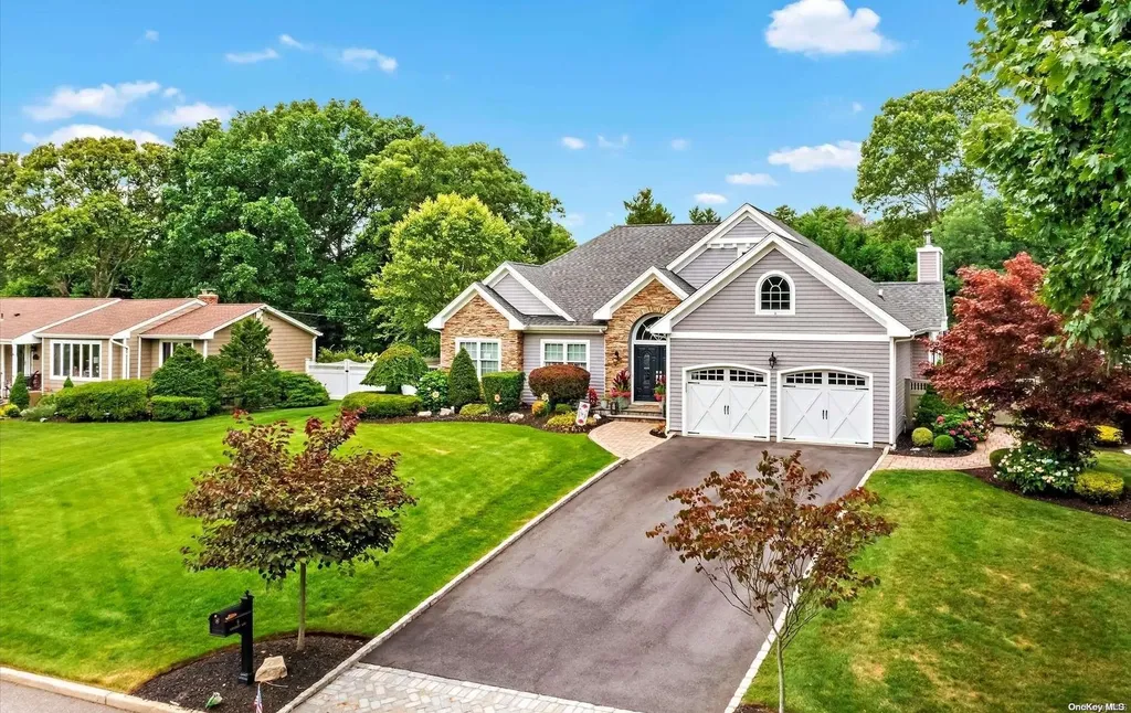 9 Canterbury Lane Nesconset NY 11767