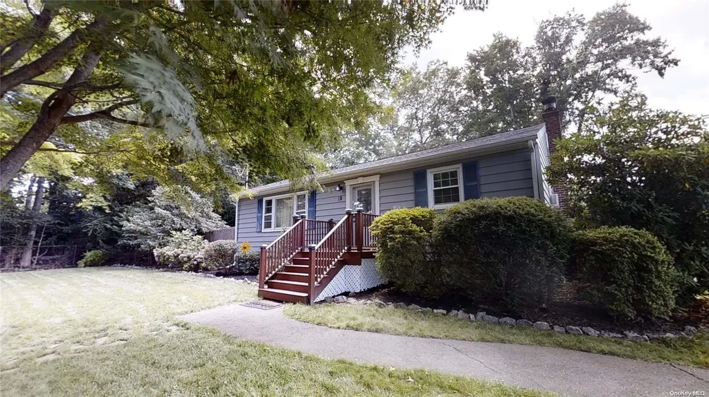 18 Misty Road Rocky Point NY 11778