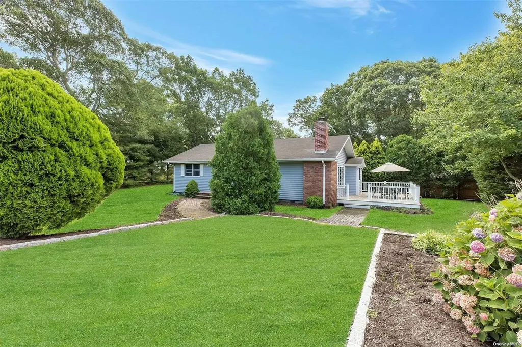 45 W Donellan Road Hampton Bays NY 11946