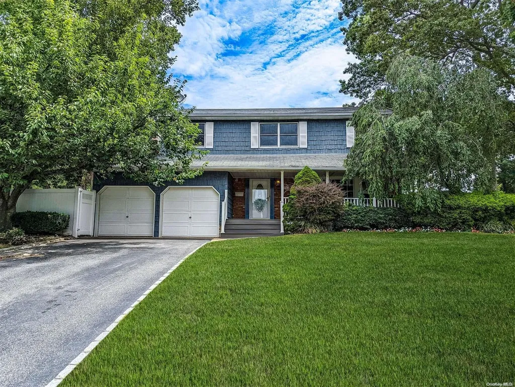 312 Devon Lane Smithtown NY 11787