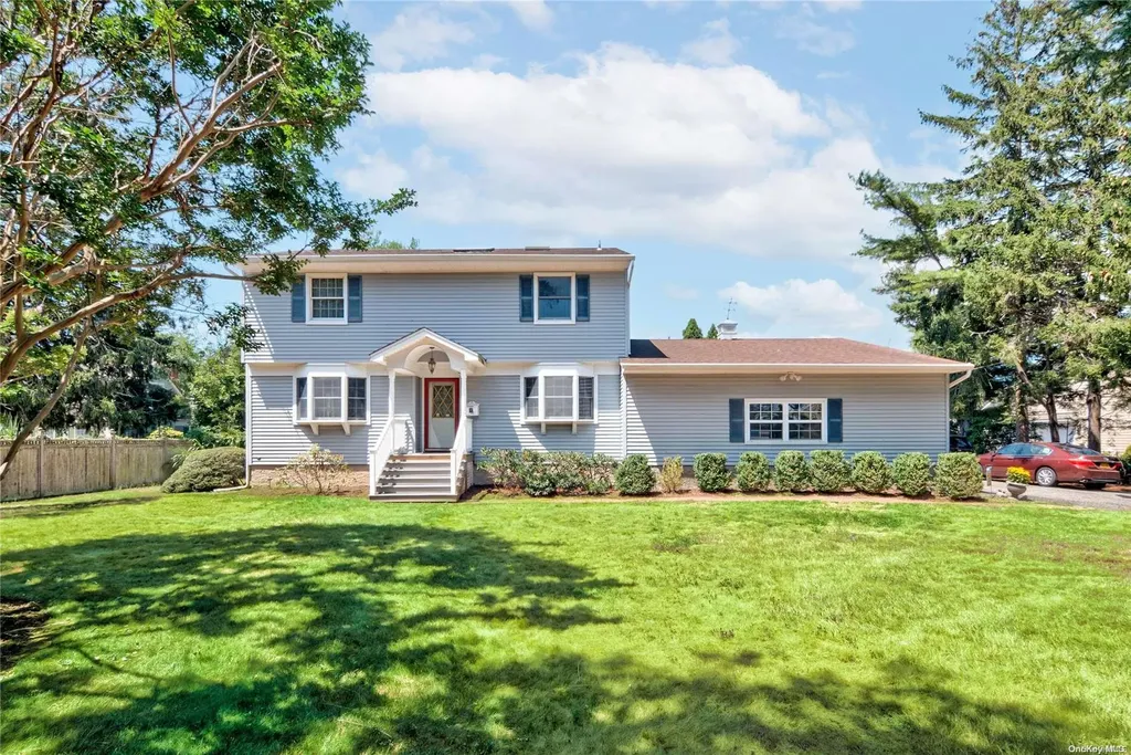 298 Cedar Avenue Islip NY 11751