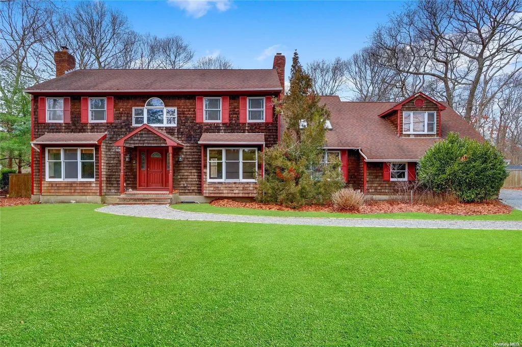 18 Abets Creek Path East Patchogue NY 11772