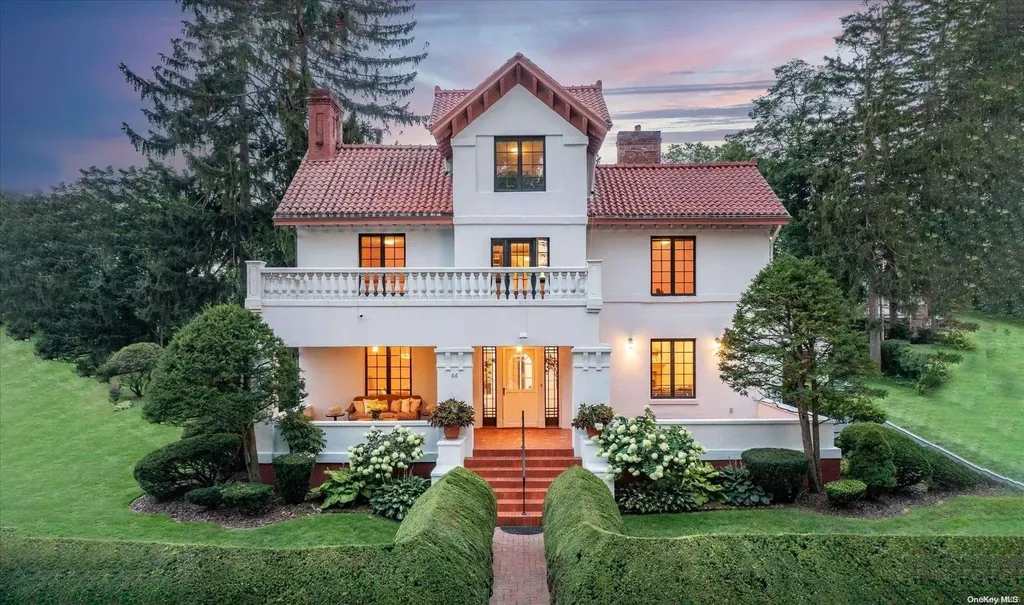 66 Summit Drive Manhasset NY 11030