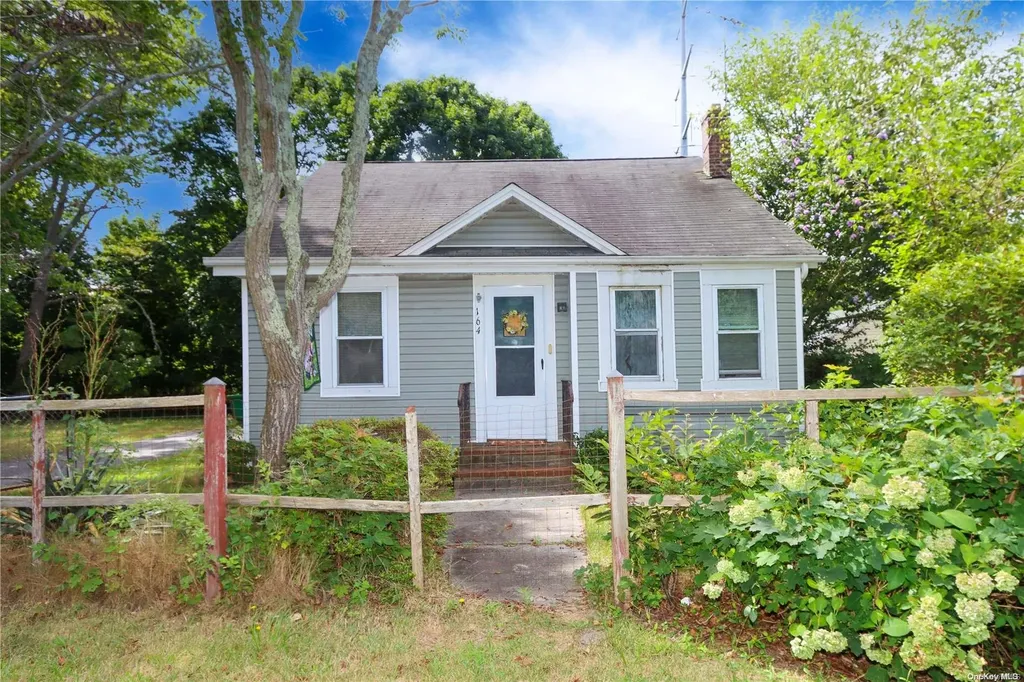 164 King Road Rocky Point NY 11778