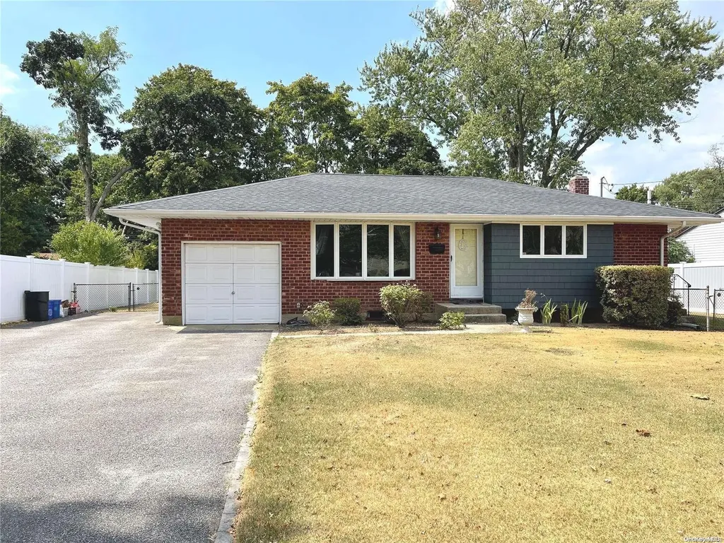 76 Half Hollow Road Deer Park NY 11729