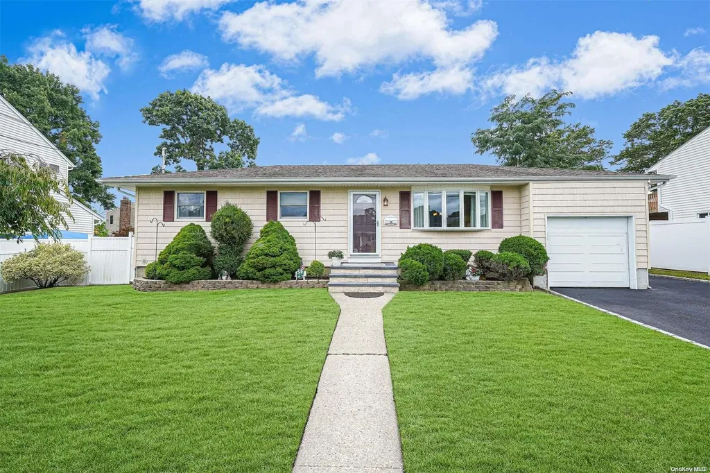 104 Baltimore Street Bay Shore NY 11706