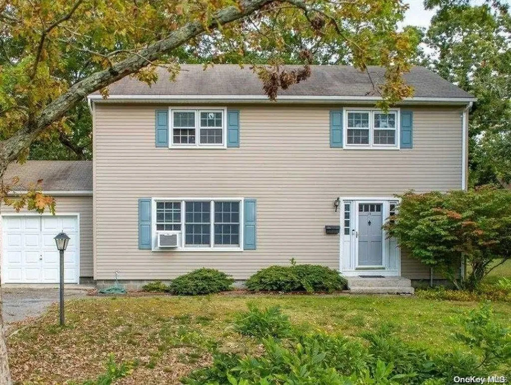 10 Pegs Lane Riverhead NY 11901