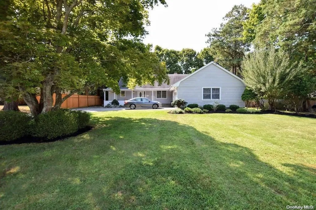 36 Colonial Drive East Patchogue NY 11772