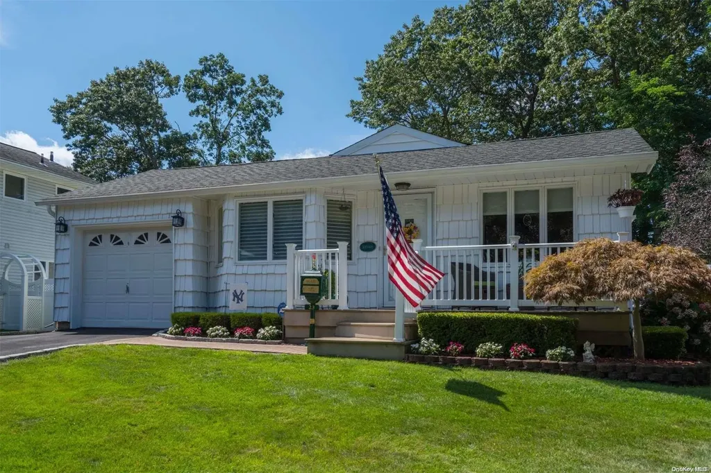 23 Magellan Avenue Kings Park NY 11754