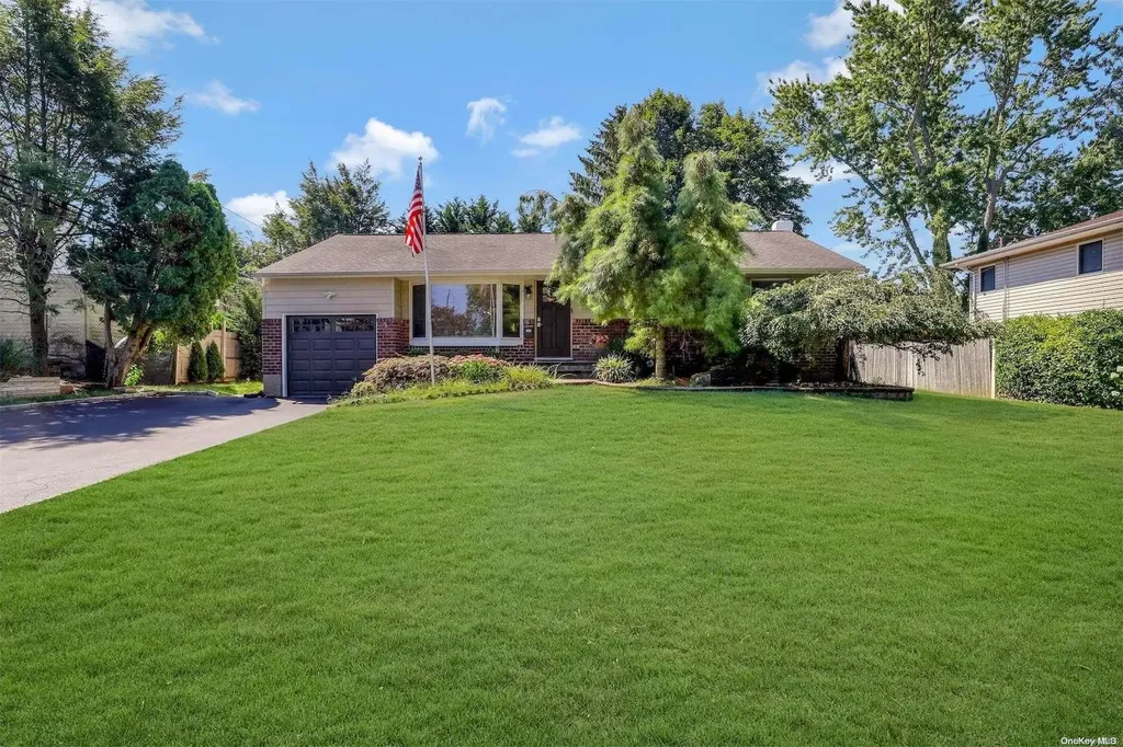 4 Barley Place Commack NY 11725