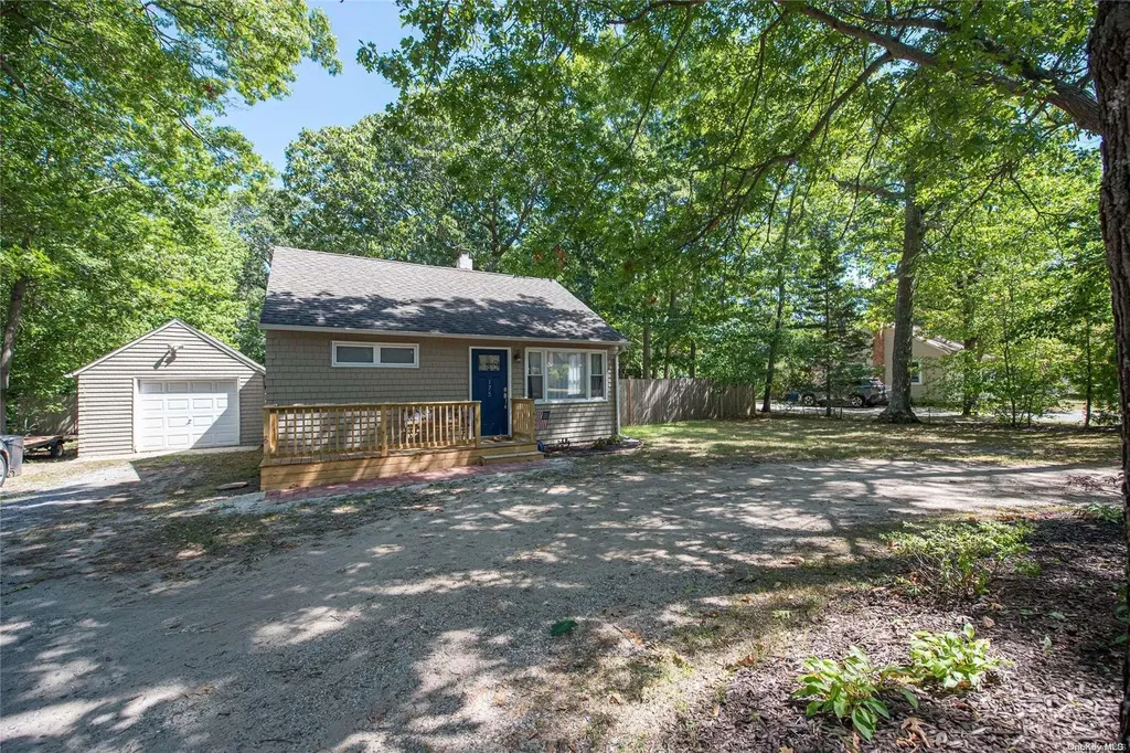 175 Brooksite Drive Smithtown NY 11787