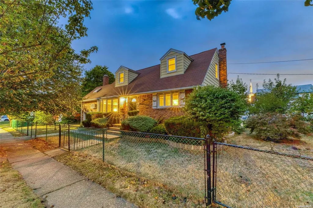 1975 Commonwealth Avenue Merrick NY 11566