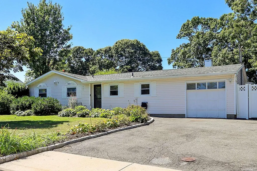 200 Avenue B Ronkonkoma NY 11779