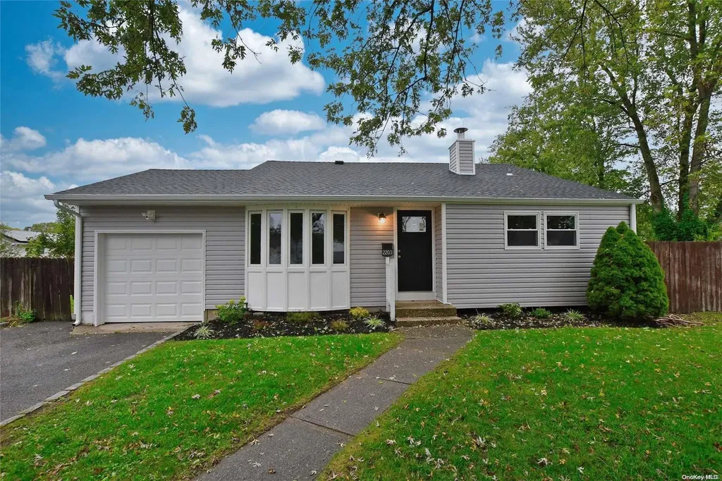 2203 Wave Avenue Medford NY 11763