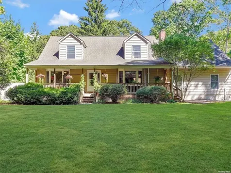 375 Wading River Road Manorville NY 11949