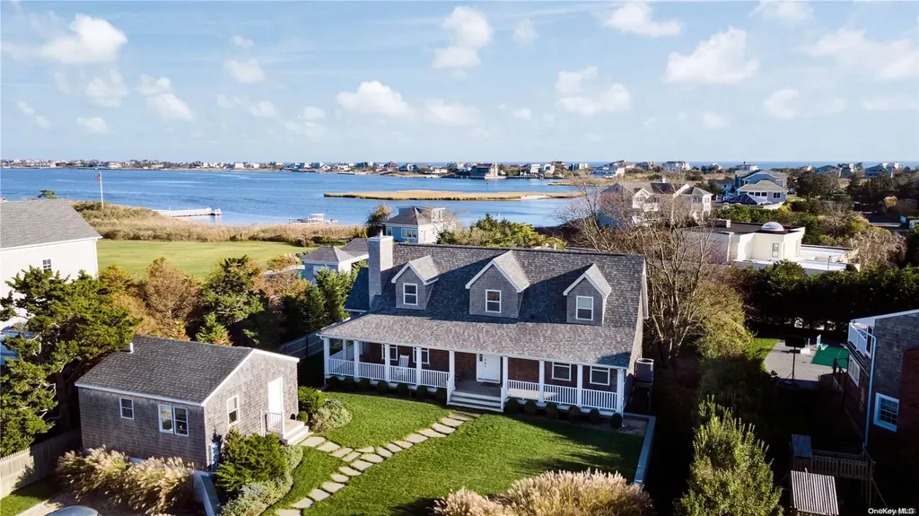 31 Exchange Place Westhampton Beach NY 11978