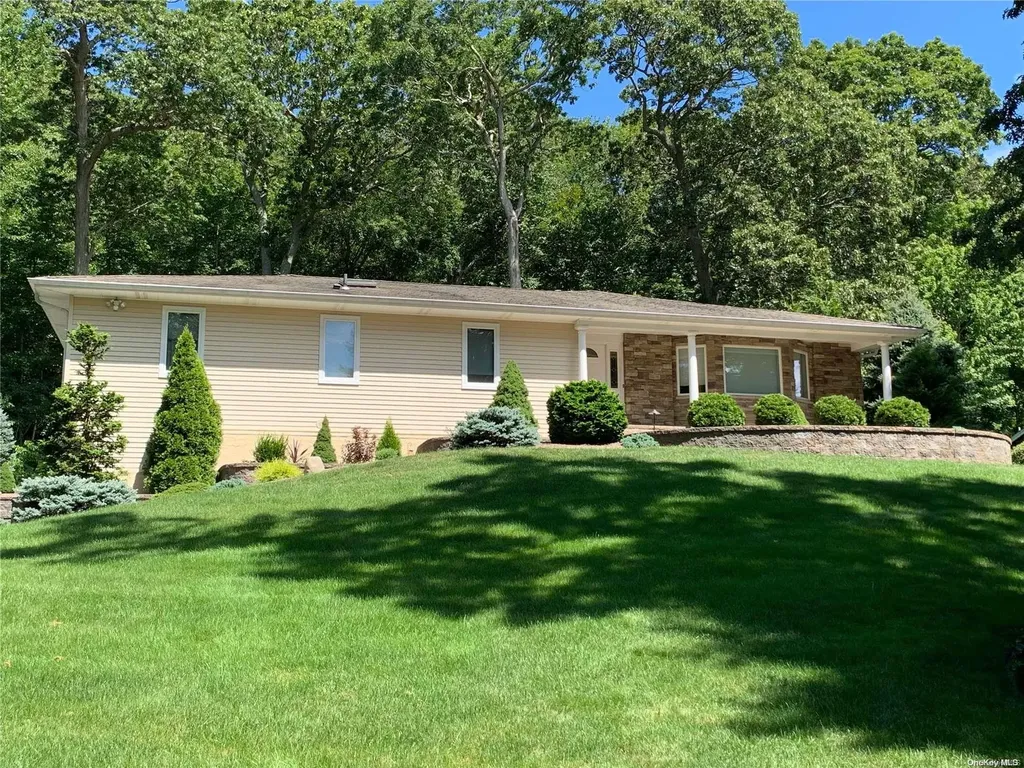 11 Randolph Drive Dix Hills NY 11746