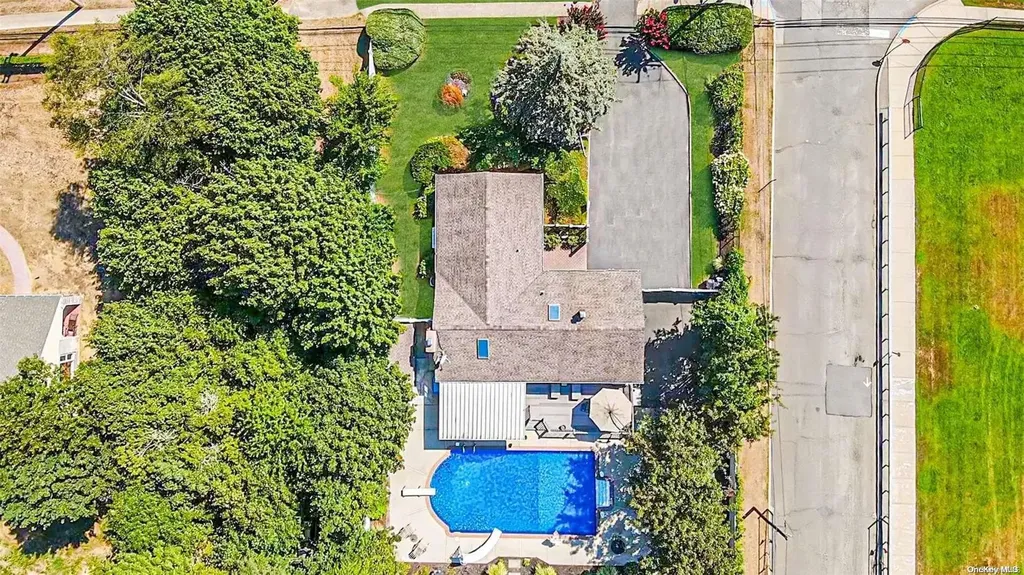 462 Washington Avenue Patchogue NY 11772