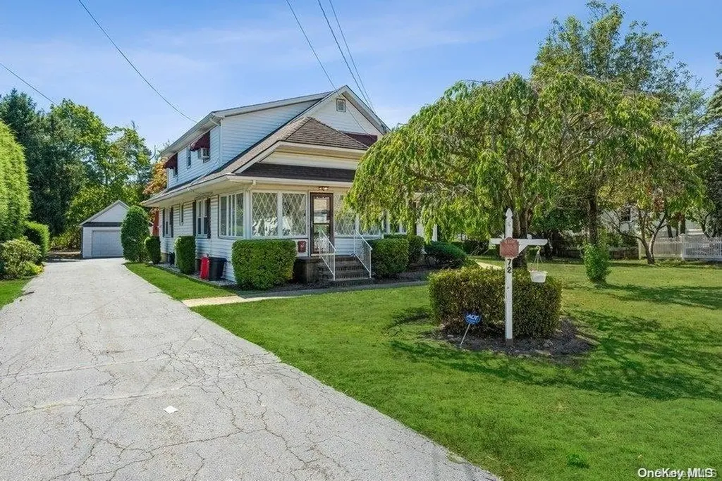72 Haypath Road Bethpage NY 11714