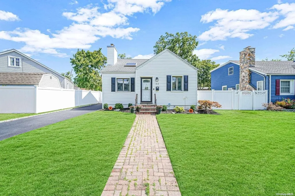 63 Division Avenue Blue Point NY 11715