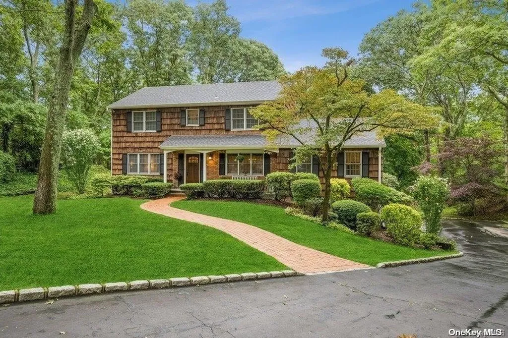 35 Gull Hill Drive Northport NY 11768