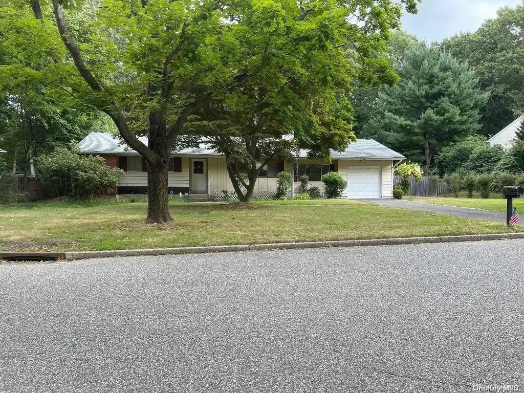 53 Whitewood Drive Rocky Point NY 11778